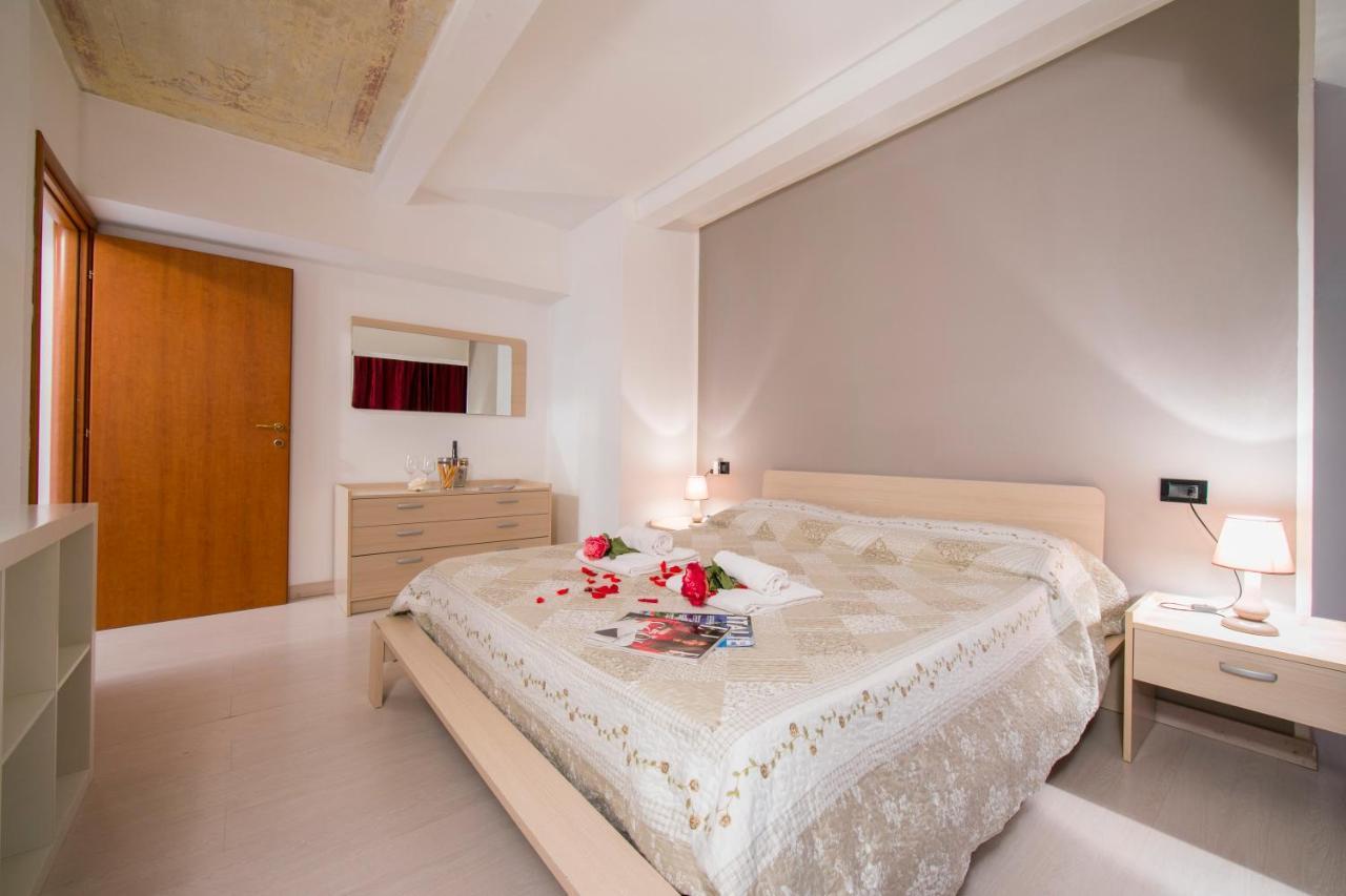 Menaggio Tosca Apartments מראה חיצוני תמונה